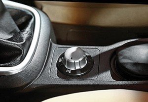Isuzu-D-Max-V-Cross-4WD-shift-on-fly-switch copy