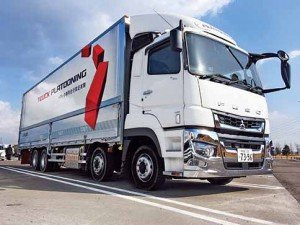 Jetzt auch in Asien: Daimler Trucks testet Platooning für den japanischen Markt auf öffentlichen Straßen im Großraum Tokyo   Now also in Asia: Daimler Trucks is testing platooning for the Japanese market around greater Tokyo