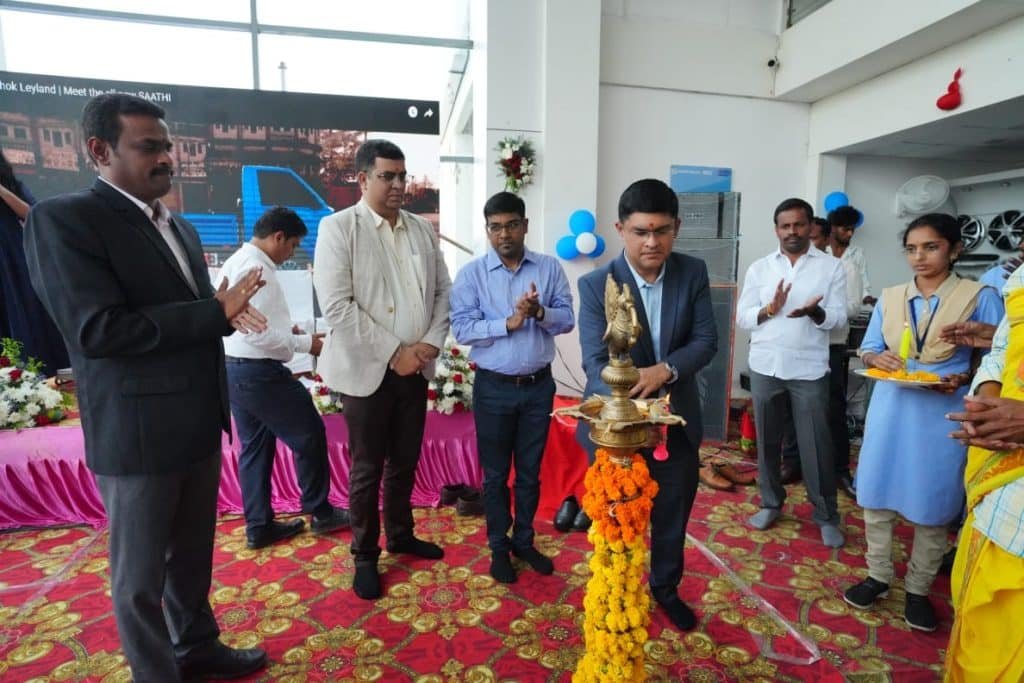 Ashok Leyland opens a new LCV dealership in Nizamabad and increases its presence in Telangana.
